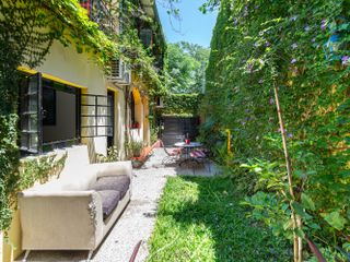 Casa - Venta - Villa Ortuzar - 4 ambientes- Patio y Terraza