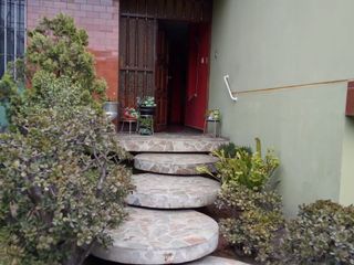 Foto 1 de EXCELENTE UBICACIÓN DE CASA COMO TERRENO