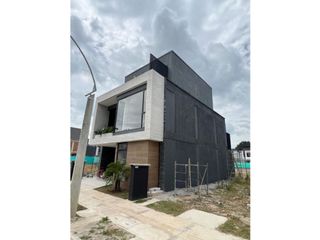 Foto 3 de HERMOSA CASA PARA ESTRENAR EN RIONEGRO, SECTOR BARRO BLANCO