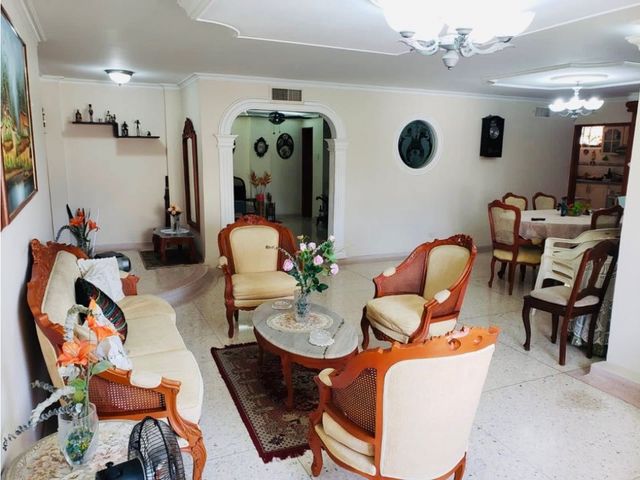 SE VENDE AMPLIO APARTAMENTO SECTOR BUENAVISTA ESTRATO 5