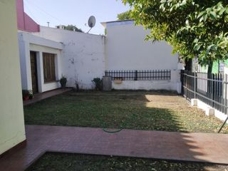 Foto 5 de Los naranjos, Hermosa zona, sobre calle principal del barrio.-  APTA CREDITO BANCOR!