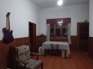 Foto 9 de Los naranjos, Hermosa zona, sobre calle principal del barrio.-  APTA CREDITO BANCOR!