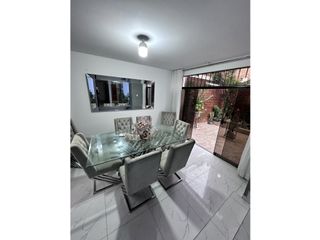 Foto 5 de VENDO HERMOSA CASA EN URB. SAN JOSE DE CALIFORNIA - 3 PISOS
