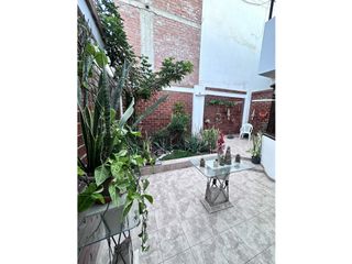 Foto 7 de VENDO HERMOSA CASA EN URB. SAN JOSE DE CALIFORNIA - 3 PISOS
