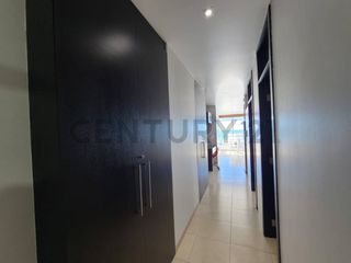 Venta Departamento Amoblado con Vista al Mar en Edificio Ana Capri, Salinas