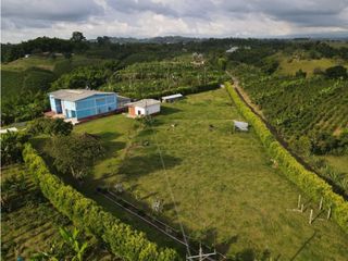 Casa campestre en venta o arriendo, en Filandia, Vereda el Paraiso