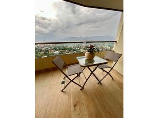 Foto 2 de VENTA DE HERMOSO APARTAMENTO AMOBLADO LOMA EL TESORO, MEDELLIN