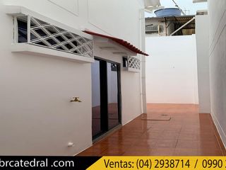 Villa Casa Edificio de venta en Av. Francisco de Orellana – código:20166