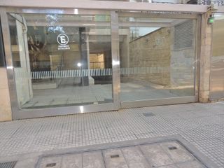 Foto 2 de COCHERA EN VENTA BELGRANO PORTÓN AUTOMÁTICO, FIJA, CUBIERTA,