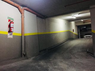 Foto 7 de COCHERA EN VENTA BELGRANO PORTÓN AUTOMÁTICO, FIJA, CUBIERTA,