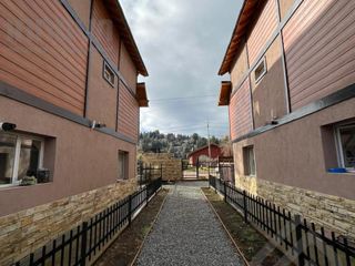 Hermoso Duplex en Venta, Bariloche,  Calafate zona Oeste.  Km pioneros