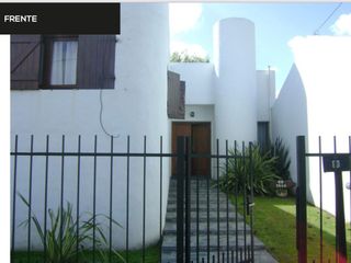 Foto 1 de Casa 3 amb. con jardin.