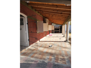 EXCELENTE PROPIEDAD EN EL CERRITO - Casa + Departamento -