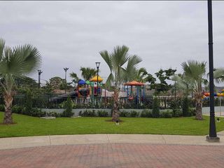 Foto 19 de Venta de espectacular Casa Esquinera Modelo Iris  en Etapa Brisana Urb. Casalaguna/A 5 minutos del Riocentro Dorado.