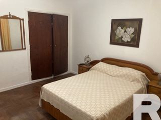 Venta Chalet de 3 dormitorios c/ cochera en Chauvín