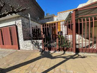 Casa PH en venta en Lomas del Mirador