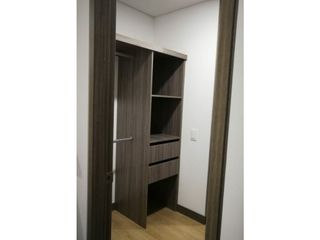 Foto 5 de VENDO APARTAMENTO EN PONTEVEDRA