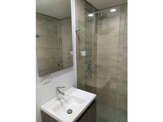 Foto 9 de VENDO APARTAMENTO EN PONTEVEDRA