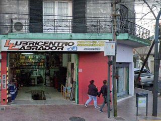 Foto 1 de Local en venta en Victoria