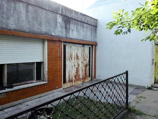 Casa a refaccionar en venta - 2 dormitorios 1 baño - 136mts2 - José Hernández, La Plata