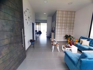Foto 10 de Venta de Casa Campestre en Floridablanca - C.R. Guadalquivir. Cod V5983