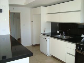 Foto 8 de Amplia y moderna Casa 4 dormitorios y piscina zona Parque Primavesi