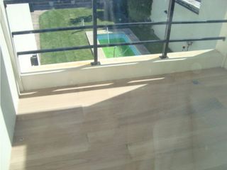Foto 14 de Amplia y moderna Casa 4 dormitorios y piscina zona Parque Primavesi