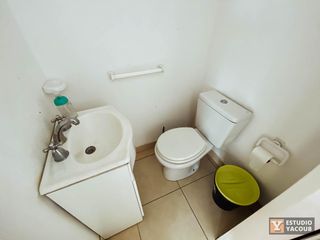 Dúplex en venta - 2 dormitorios 2 baños - Cochera - 100 mts2  - Los Hornos [FINANCIADO]