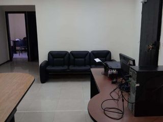 Foto 2 de Venta de Oficina , en Torres Del Rio, Centro de Guayaquil