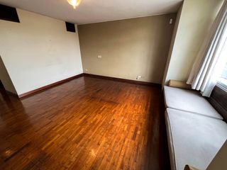 Foto 10 de Casa ideal para una familia grande, con una antigüedad de 50 años, por remodelar, pero en excelente estado.  Se vende a precio de terreno, con sistema