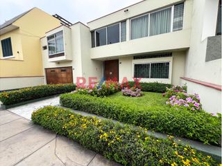 Foto 1 de Casa ideal para una familia grande, con una antigüedad de 50 años, por remodelar, pero en excelente estado.  Se vende a precio de terreno, con sistema
