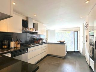 Foto 11 de apartamento en arriendo en el nogal. Cod A238