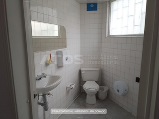 Foto 12 de comercial (casa para comercio) en arriendo en maldonado. Cod A5543
