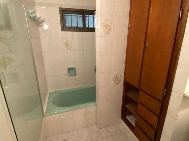 Casa de 4 dorm y 4 baños