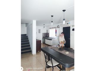 Foto 3 de VENTA-DUPLEX 3 DORM-2 BAÑOS-B° PUENTE BLANCO-CBA CAPITAL.