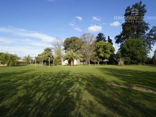 Foto 1 de FERNANDEZ POEPPEL Vende Terreno 7,5 Ha Coquimbito Maipu