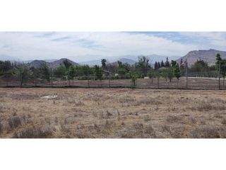 Foto 2 de Excelente terreno en arriendo, muy buenos accesos y conectividad. 5000 mt2.