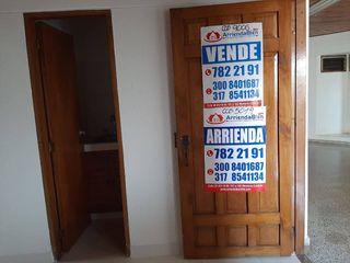 Foto 2 de OFICINA EN VENTA BARRIO CENTRO | 9006
