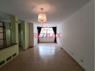 Foto 1 de 🌟 ¡Descubre tu nuevo hogar en Piura! 🌟

Te presentamos un acogedor y moderno departamento flat, ubicado en la exclusiva dirección LOS CEDROS MZ- E L