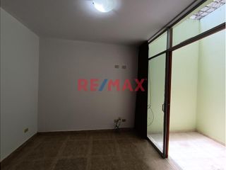 Foto 2 de 🌟 ¡Descubre tu nuevo hogar en Piura! 🌟

Te presentamos un acogedor y moderno departamento flat, ubicado en la exclusiva dirección LOS CEDROS MZ- E L
