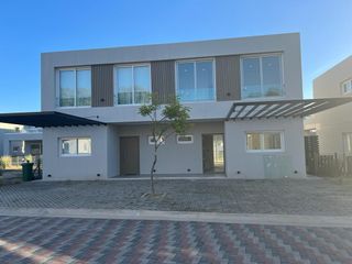 Foto 2 de Town House en alquiler en Pilara | VCO Propiedades