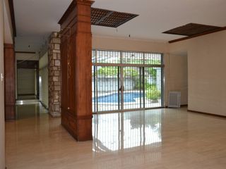 Casa en Venta en Urdesa