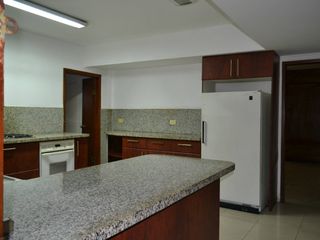 Casa en Venta en Urdesa