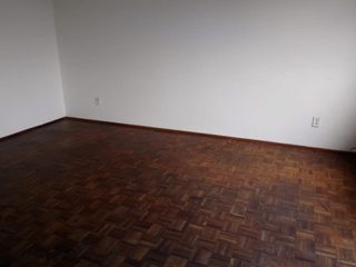 Foto 5 de Arriendo casa en la Av. América, sector Colegio San Gabriel