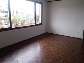 Foto 14 de Arriendo casa en la Av. América, sector Colegio San Gabriel