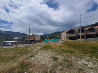 Foto 4 de LOTE PARA CONSTRUIR LA CASA DE TUS SUEÑOS EN EL RETIRO