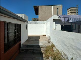 Foto 3 de Propiedad -Condominio de 5 Departamentos en Bº Jardín