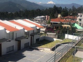 San Juan de Cumbayá, Casa en  Renta, 135m2, 2 Habitaciones.