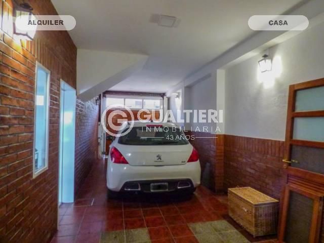 Alquiler de excelente casa comercial