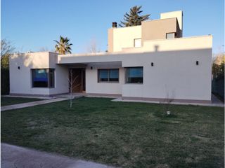 Venta casa en Chacras